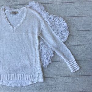 LOFT White Long Sleeved V Neck Sweater sz XS
